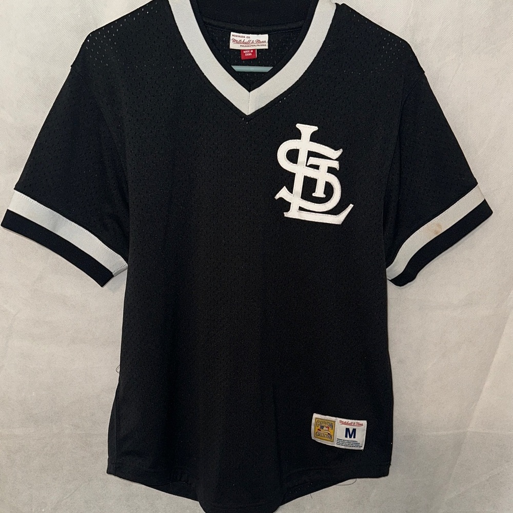 Black and White V-Neck Jersey